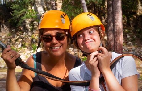 Mère et fille, accrobranches